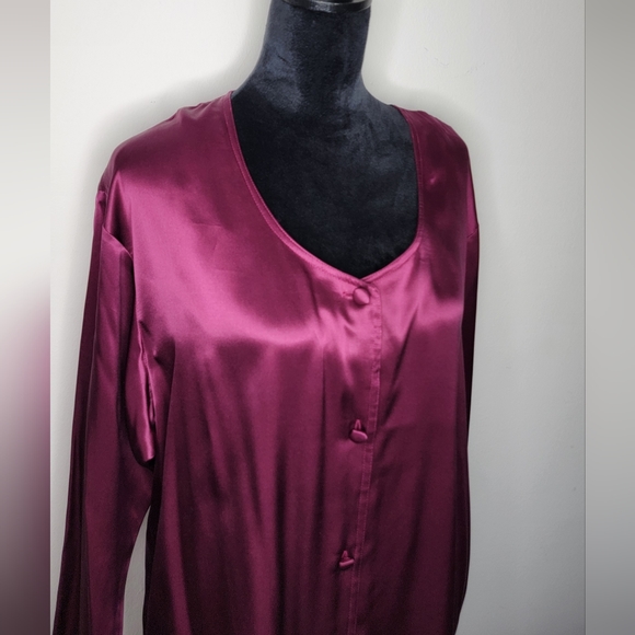 NWT Vintage Victoria's Secret Gold Label 100% Silk Long Sleeve Sleep Shirt L - Picture 2 of 6